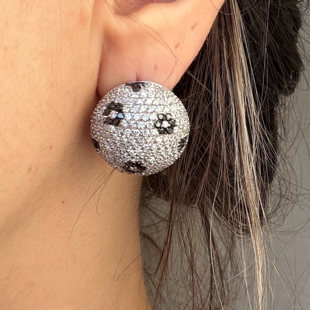 Micro Pave Earrings With Black Flowers Sterling Silver 925